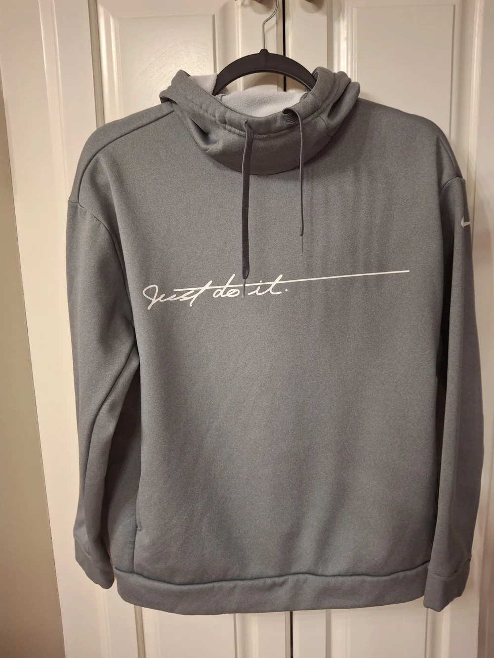 Nike Women’s Gray 'Just Do It.' Pullover Hoodie